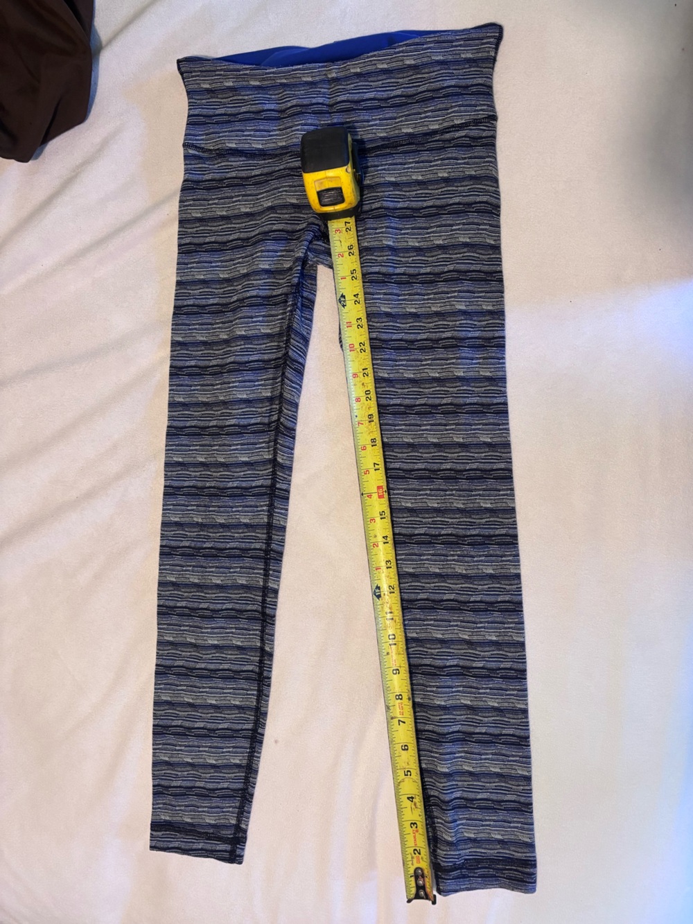 Lululemon Blue Striped Leggings sz 6